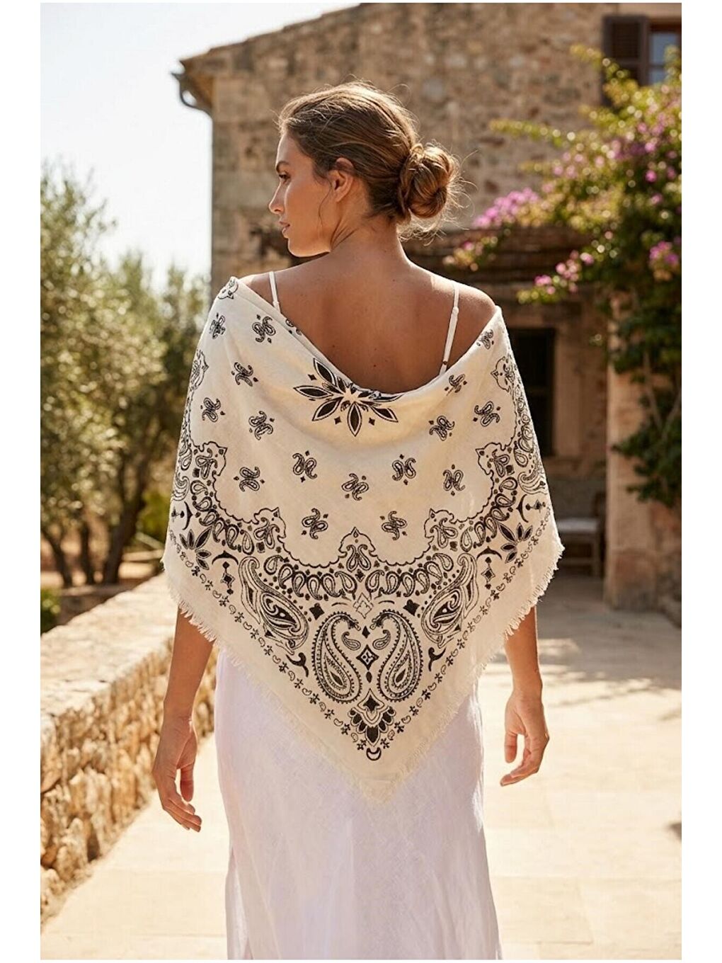 Kahverengi Kadın Vizon Etnik Desenli Bohem Üçgen Şal Bandana 110x110 cm SAL1400-1