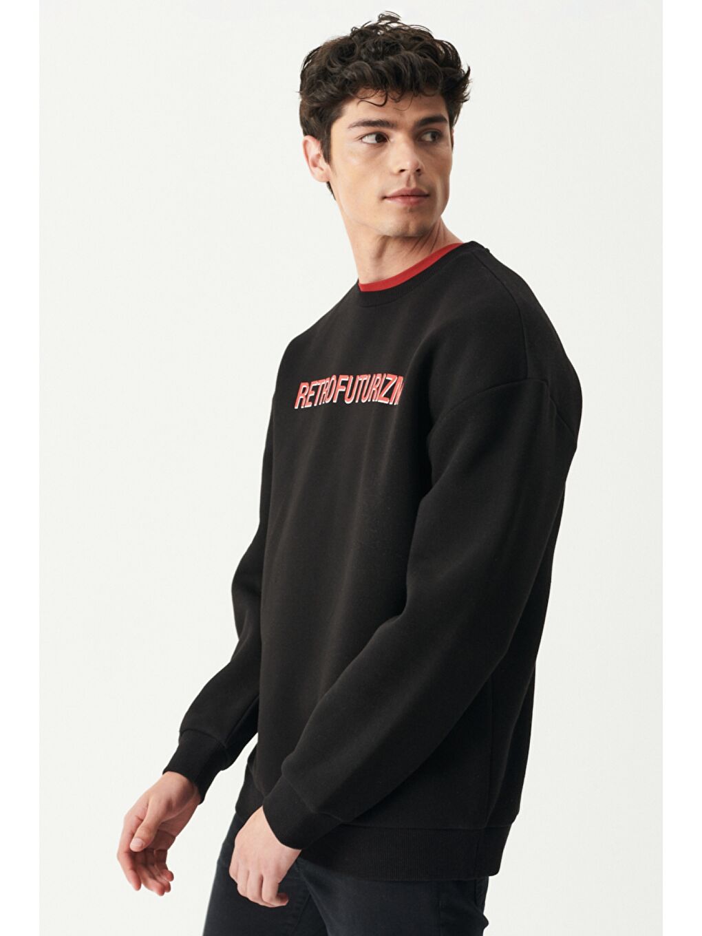 Oversize Fit Bisiklet Yaka Şardonlu Siyah Sweatshirt-4