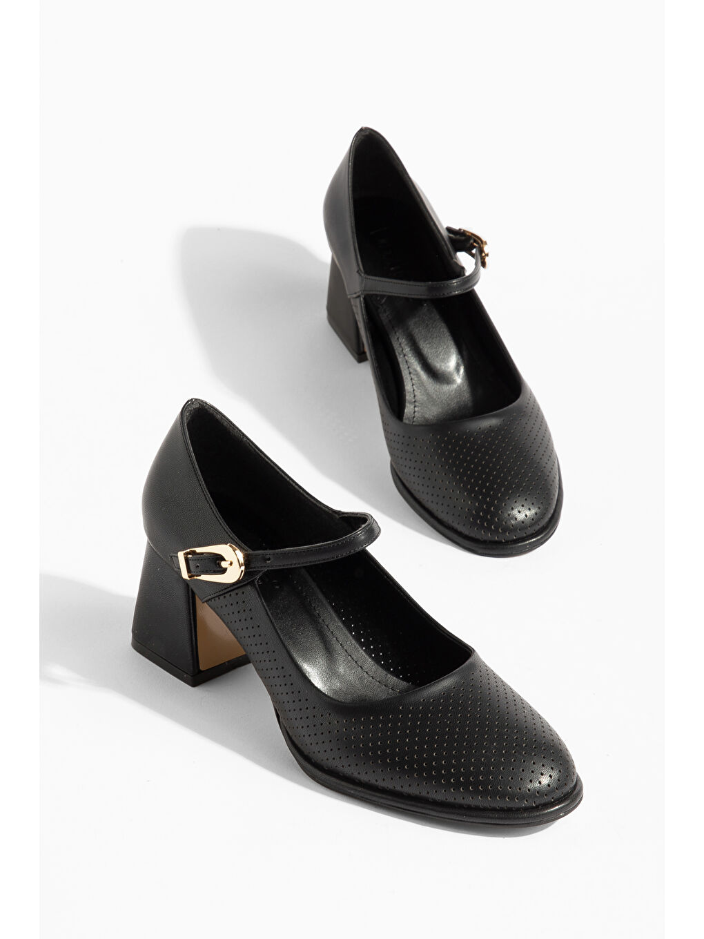 Siyah D5141 Günlük Ortopedik Kadın Klasik Topuklu Ayakkabı