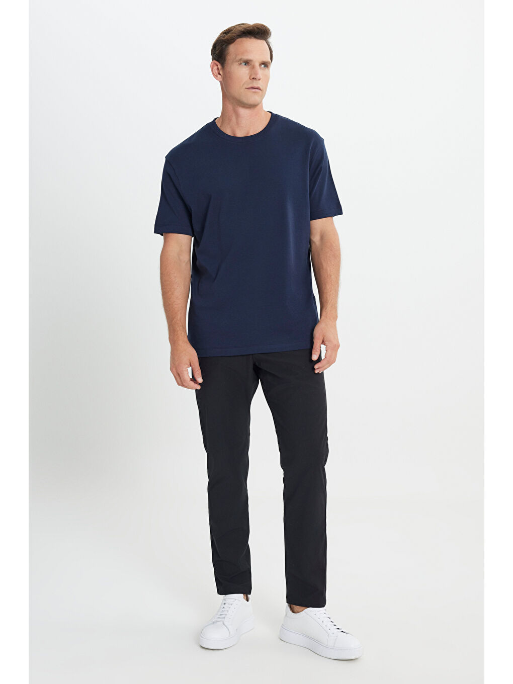 Erkek Lacivert Modern Fit Rahat Kesim %100 Pamuk Bisiklet Yaka Tişört-1