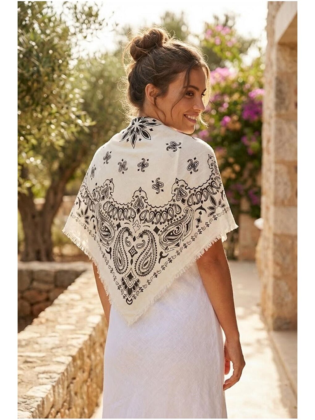 Kahverengi Kadın Vizon Etnik Desenli Bohem Üçgen Şal Bandana 110x110 cm SAL1400-6