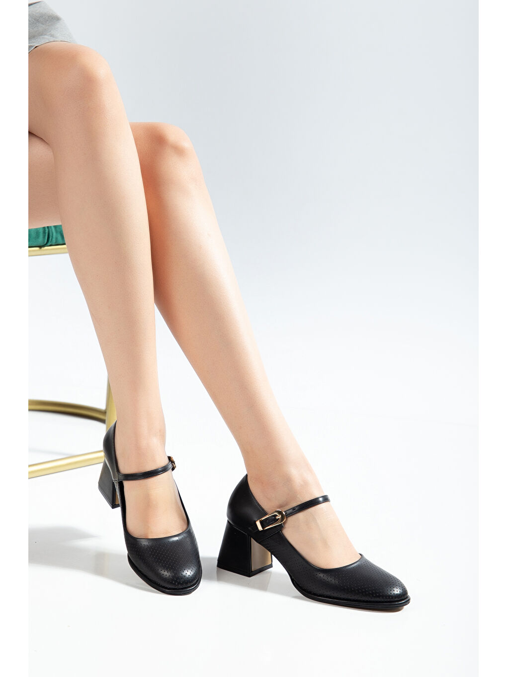 Siyah D5141 Günlük Ortopedik Kadın Klasik Topuklu Ayakkabı-2