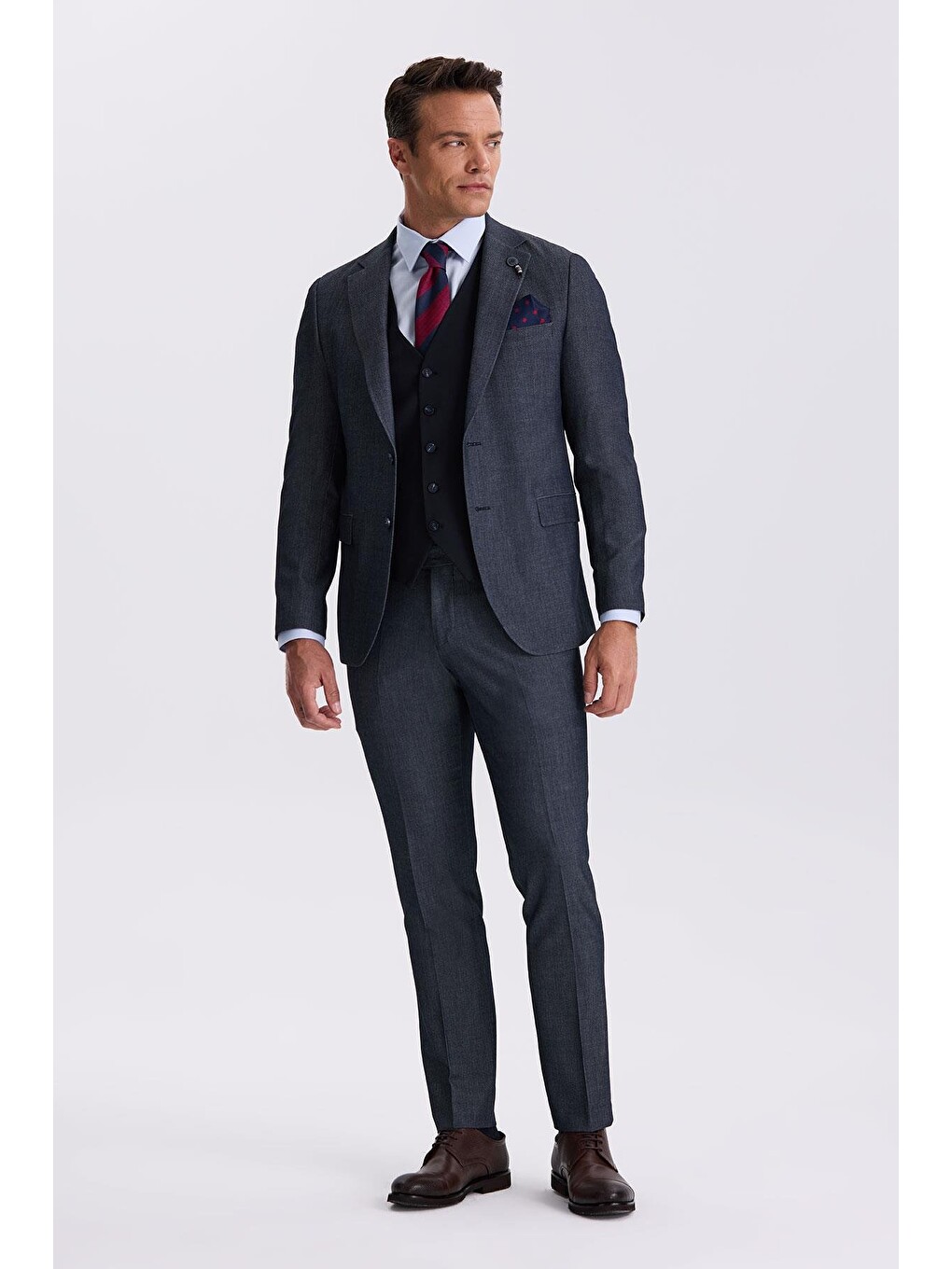 Lacivert Slim Fit Mono Yaka Yelekli Çift Yırtmaçlı Takım Elbise-1