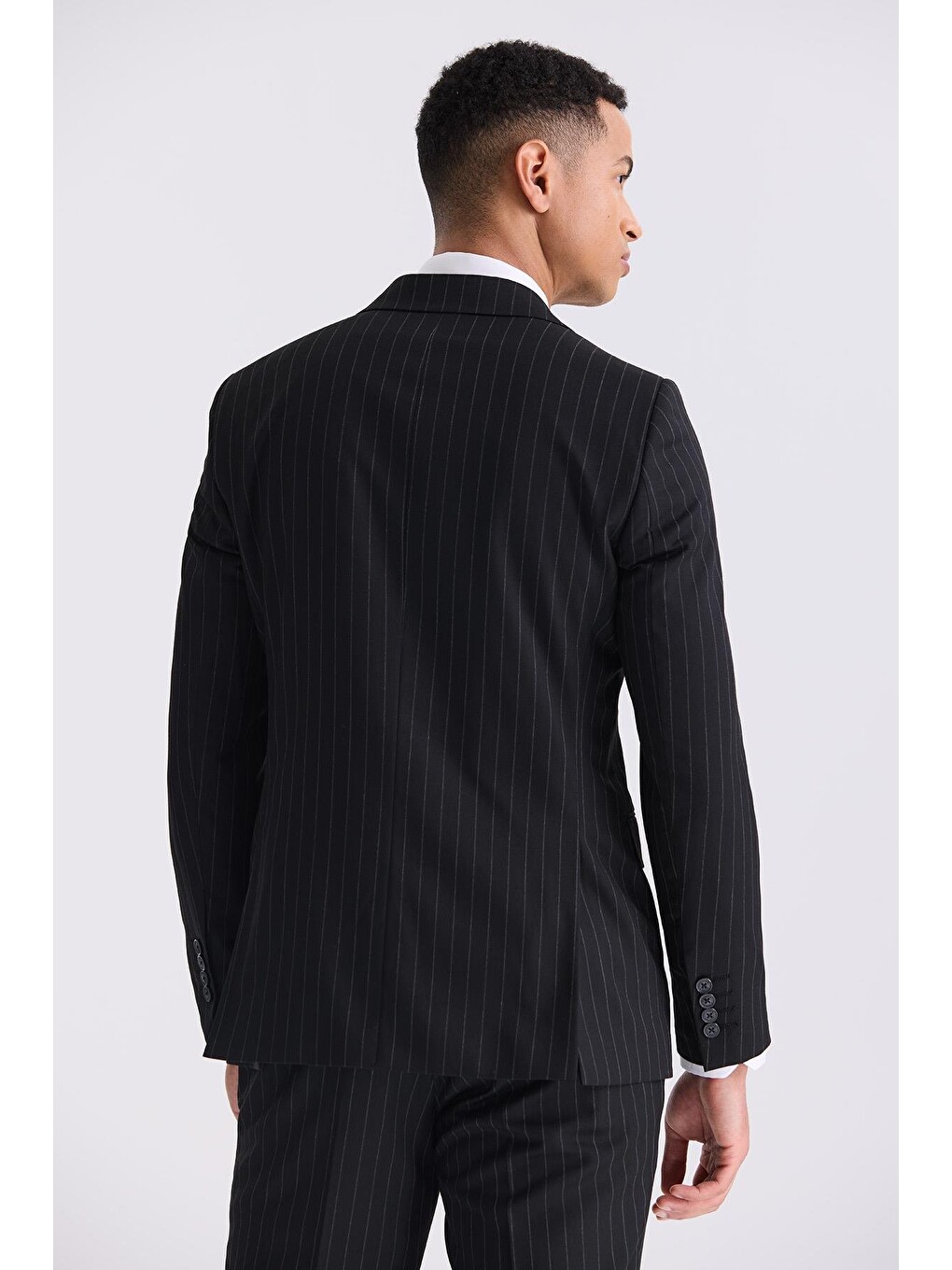 Siyah Slim Fit Sivri Yaka Çizgili Kruvaze Takım Elbise-3