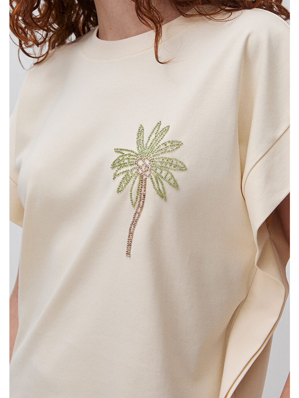 Ekru Kadın Krem %100 Pamuk Boncuk İşlemeli Yuvarlak Yaka T-Shirt-3