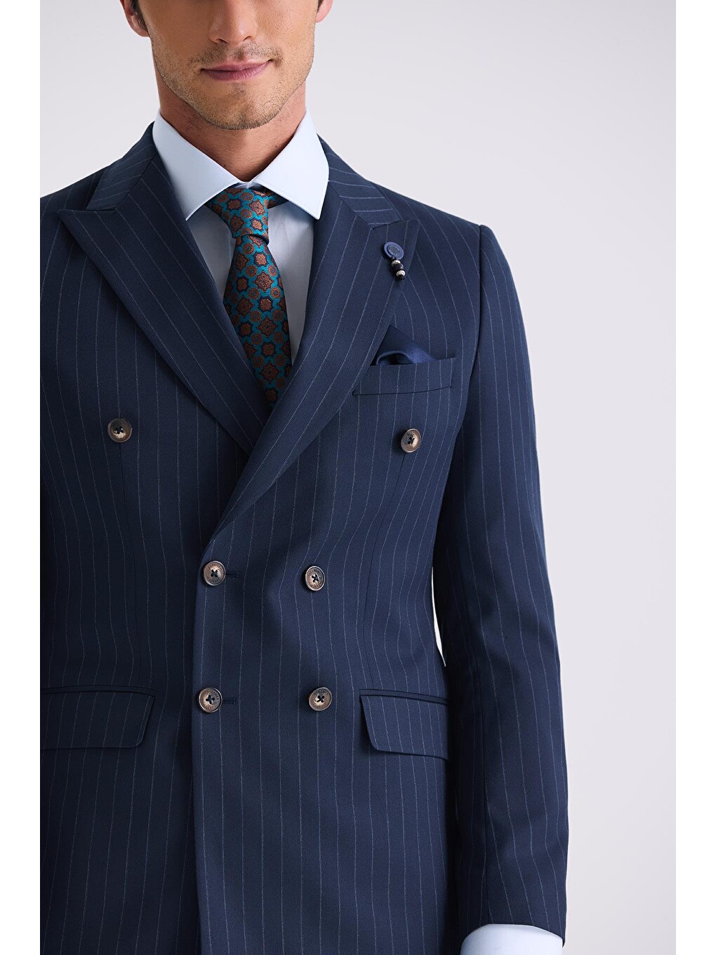 Lacivert Slim Fit Sivri Yaka Çizgili Kruvaze Takım Elbise-2