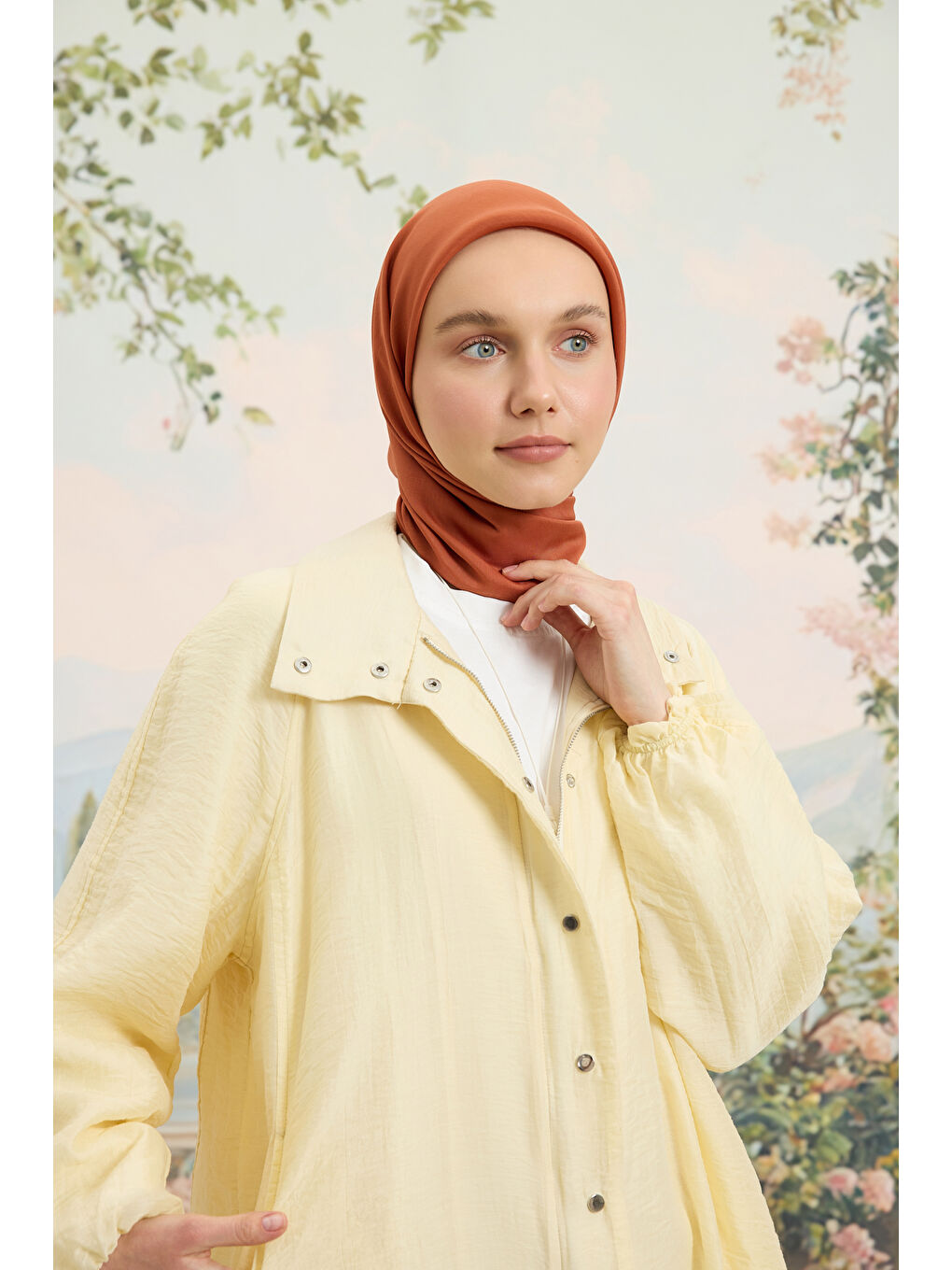 Bej Floş Viskon Düz Eşarp Badem