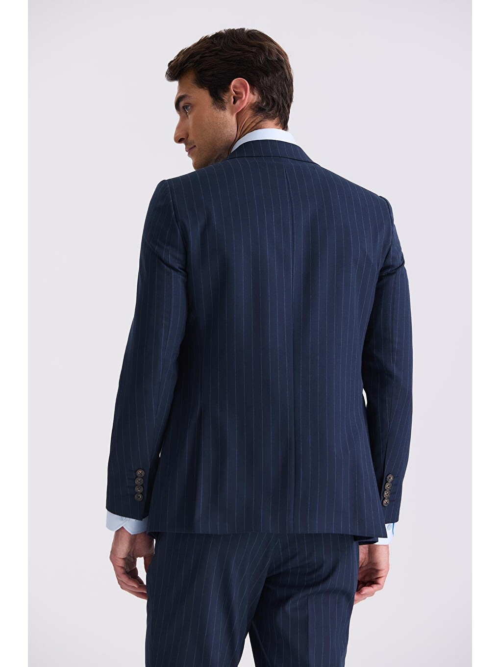 Lacivert Slim Fit Sivri Yaka Çizgili Kruvaze Takım Elbise-3