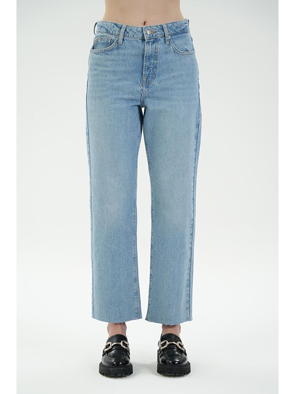 Diana Açık Mavi Yüksek Bel Patı Fermuarlı Paçası Kesikli Straight Fit Jean Pantolon C 4517-079-1