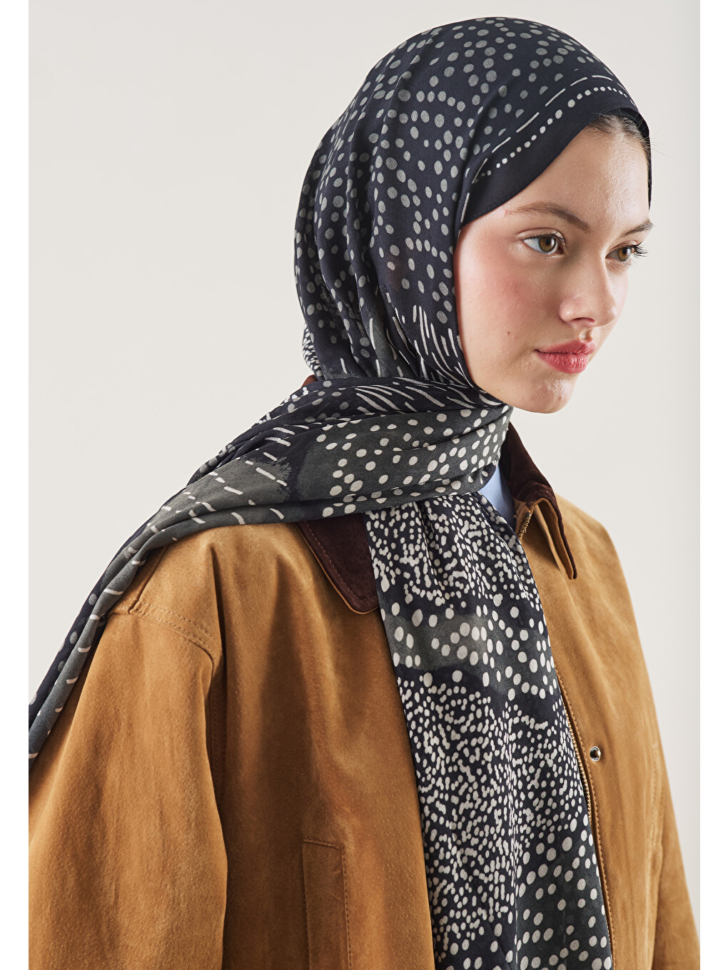 Dot Elegance Desen Rami Şal Siyah-2