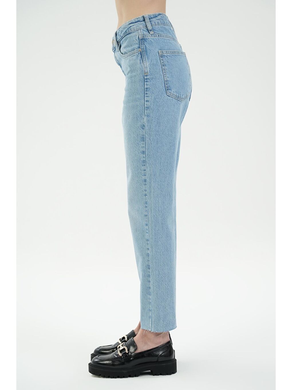 Diana Açık Mavi Yüksek Bel Patı Fermuarlı Paçası Kesikli Straight Fit Jean Pantolon C 4517-079-2