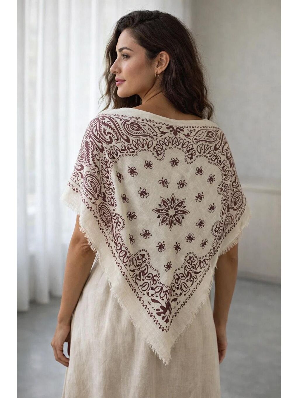 Kadın Bordo Etnik Desenli Bohem Üçgen Şal Bandana 110x110 cm SAL1400 BORDO-4