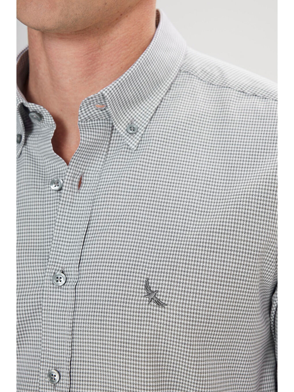 Erkek Siyah-Beyaz Slim Fit Dar Kesim Düğmeli Yaka %100 Pamuk Kazayağı Desenli Gömlek-3