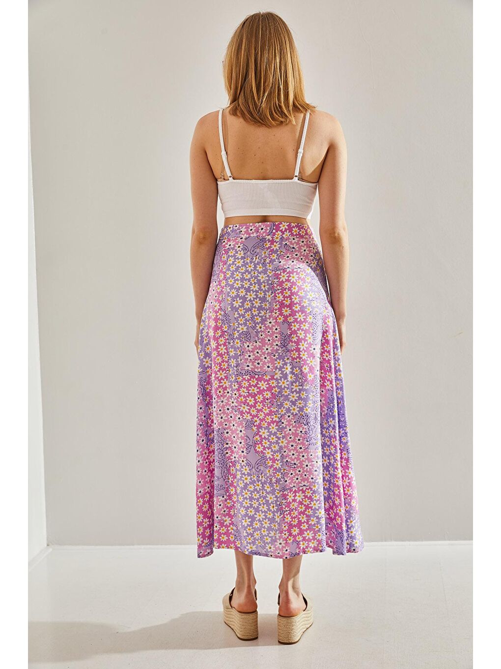 Lila Kadın Yandan Gizli Fermuarlı Yırtmaçlı Çiçekli Etek-1