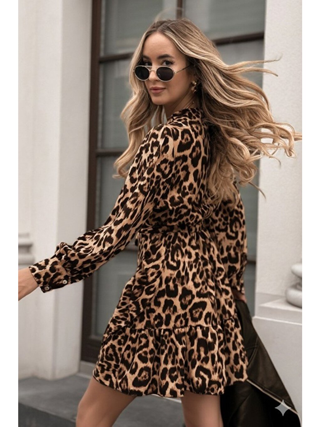 Kahverengi Kadın Uzun Kollu Kruvaze Yakalı Fırfırlı Belden Kuşaklı Leopar Desen Modal Elbise-1