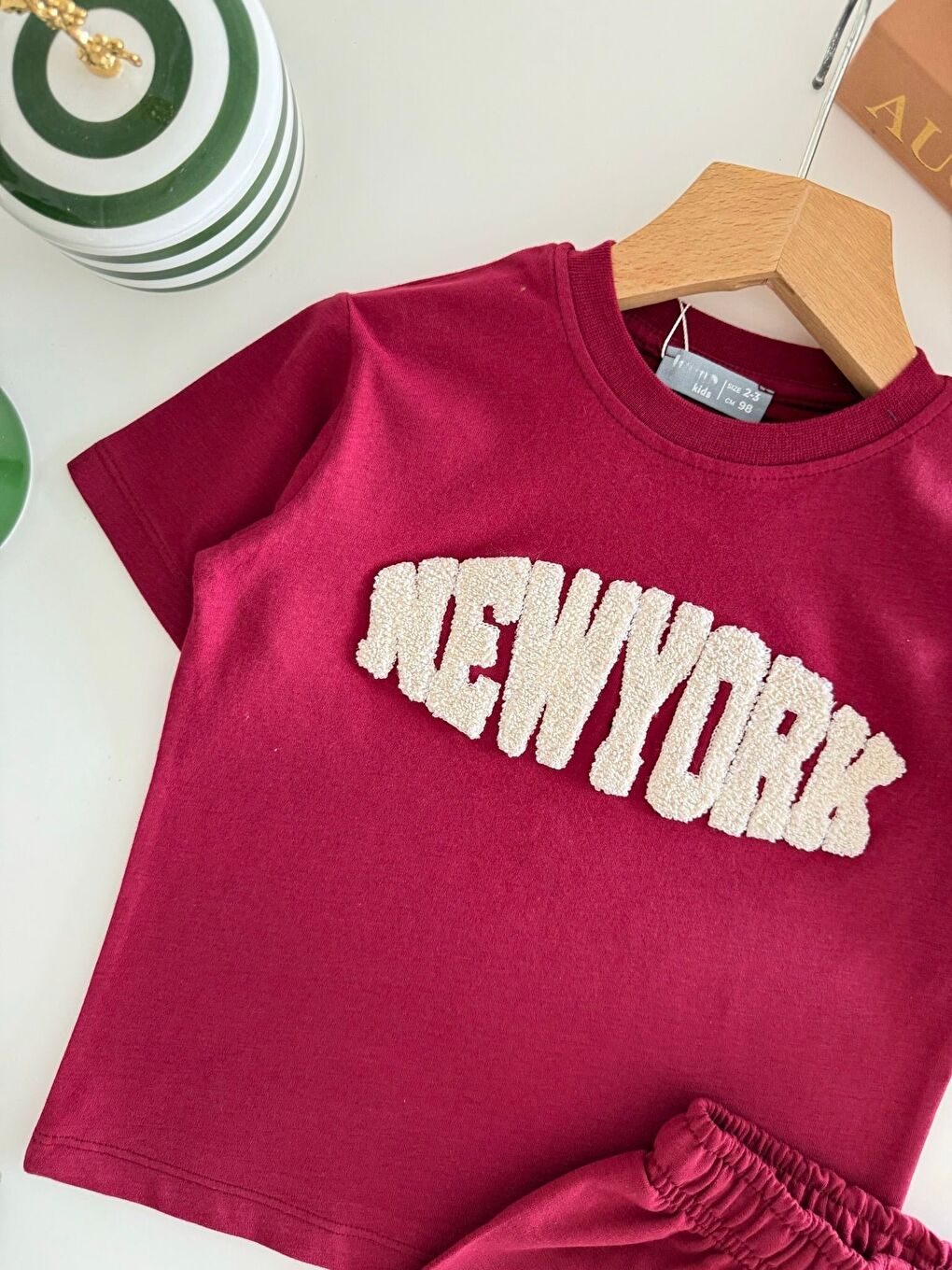 Çocuk Pamuklu Bordo New York Yazı Aplikeli T-Shirt Şort Takım-1