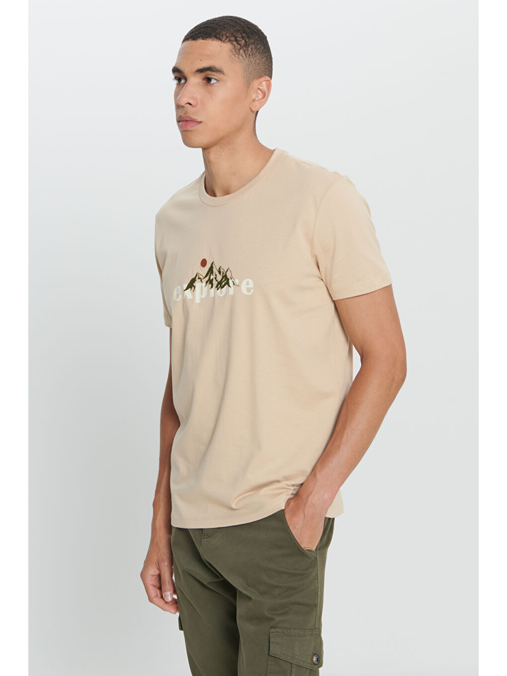 Erkek Koyu Bej Standart Fit Normal Kesim %100 Pamuk Baskılı Bisiklet Yaka Tişört-3