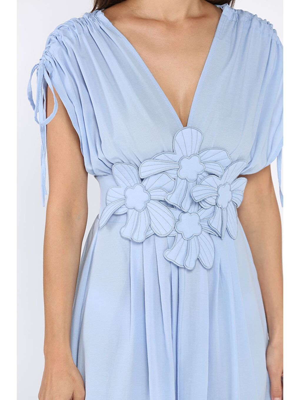 Mavi Papatya Aplikeli Kruvaze Elbise-3