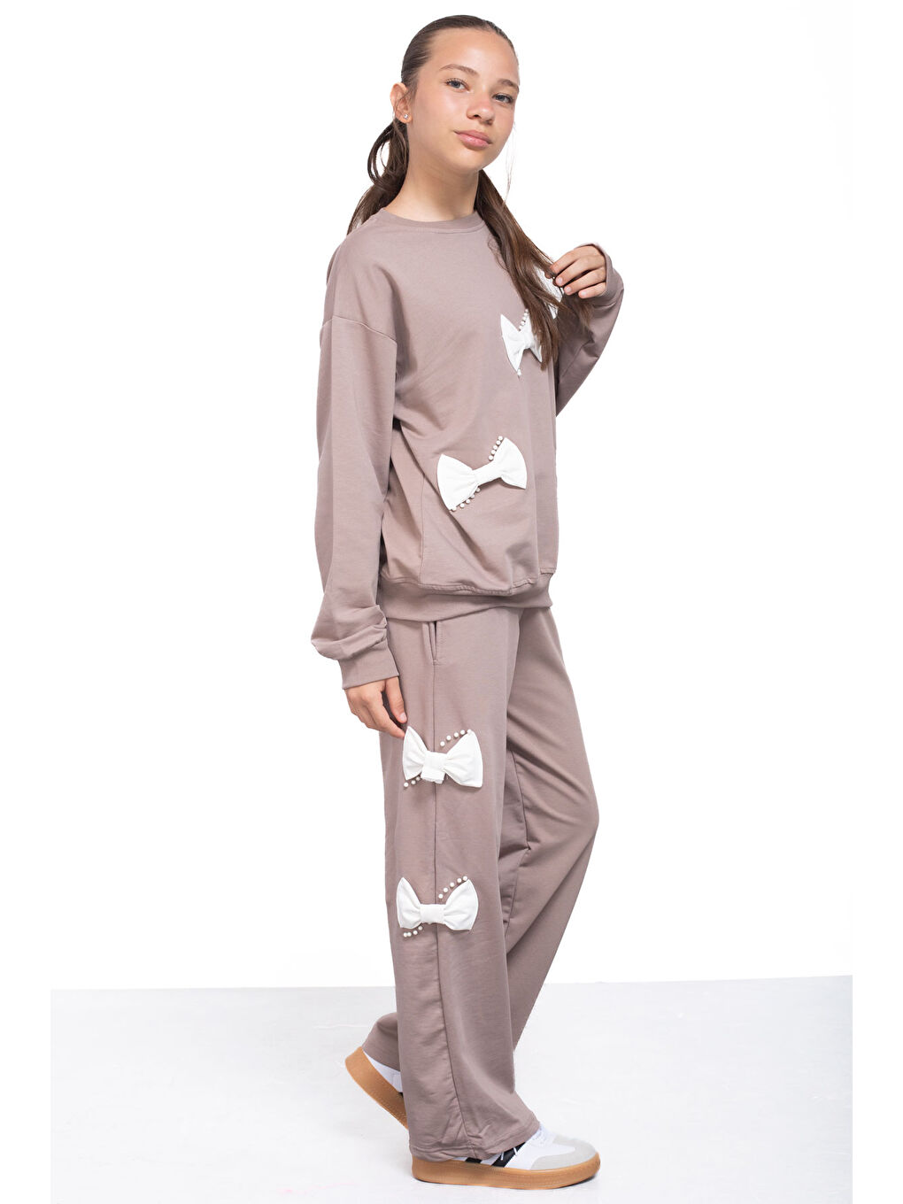 Kahverengi Fiyonklu İnci Detaylı Kız Çocuk Bisiklet Yaka 2li Eşofman Takımı 21202-3