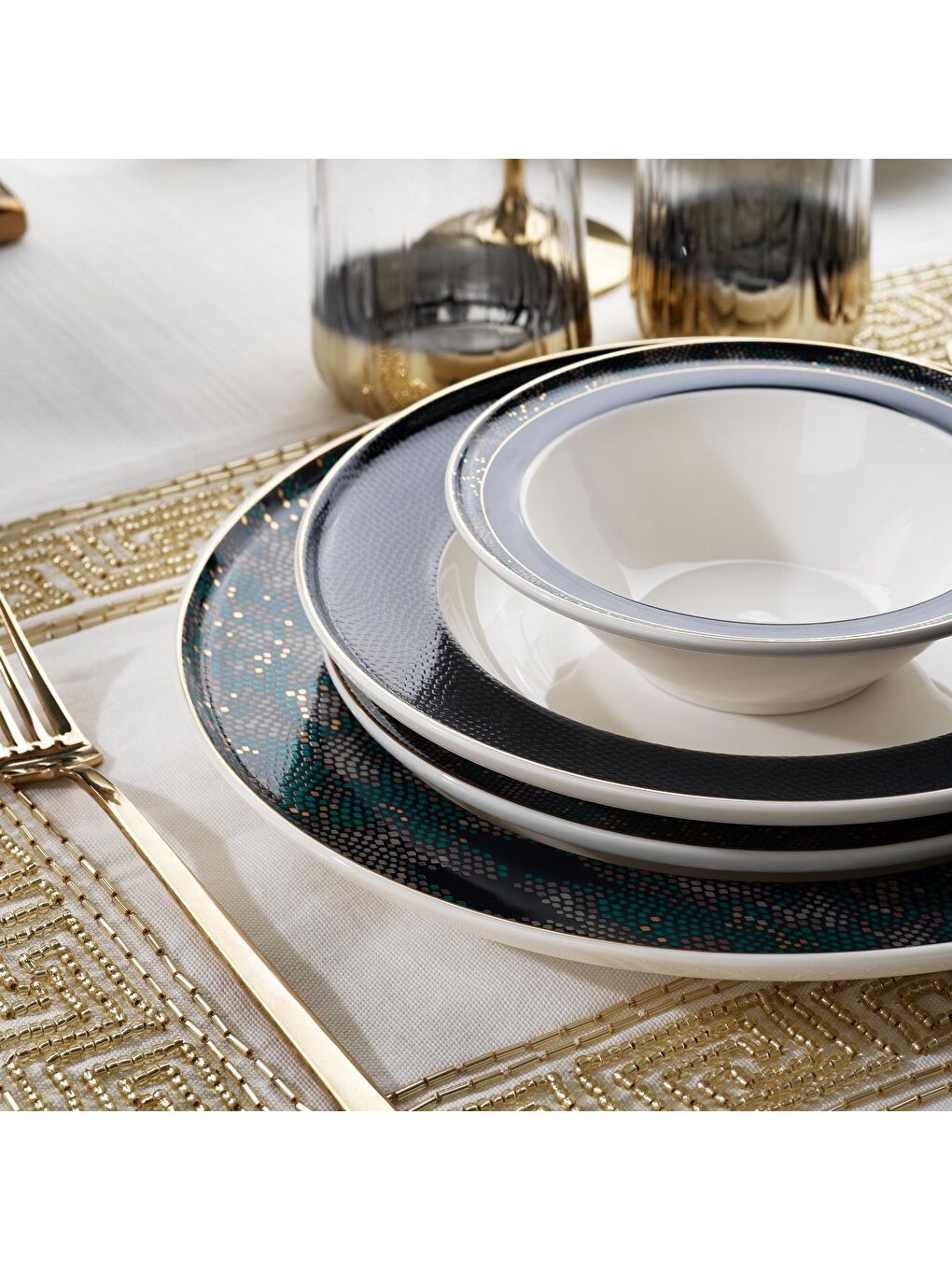 Queen Lucky Bone Yemek Takımı 60 Parça-Yeşil-6