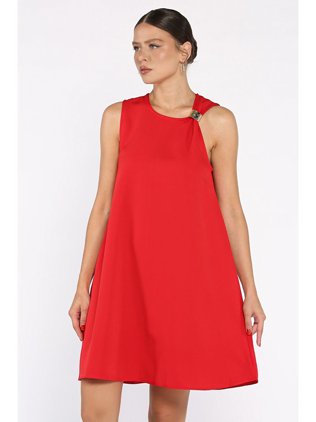 Kırmızı Omuz Tokalı Rahat Kısa Elbise-1