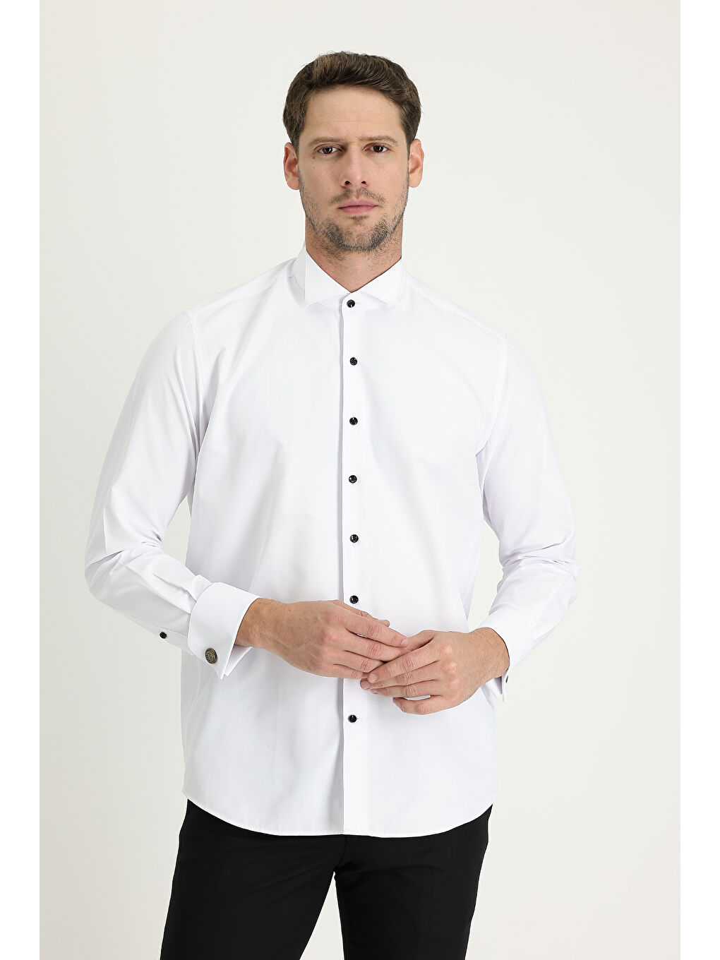 Beyaz Uzun Kol Ata Yaka Klasik Pamuklu Kolay Ütülenebilir Gömlek-1