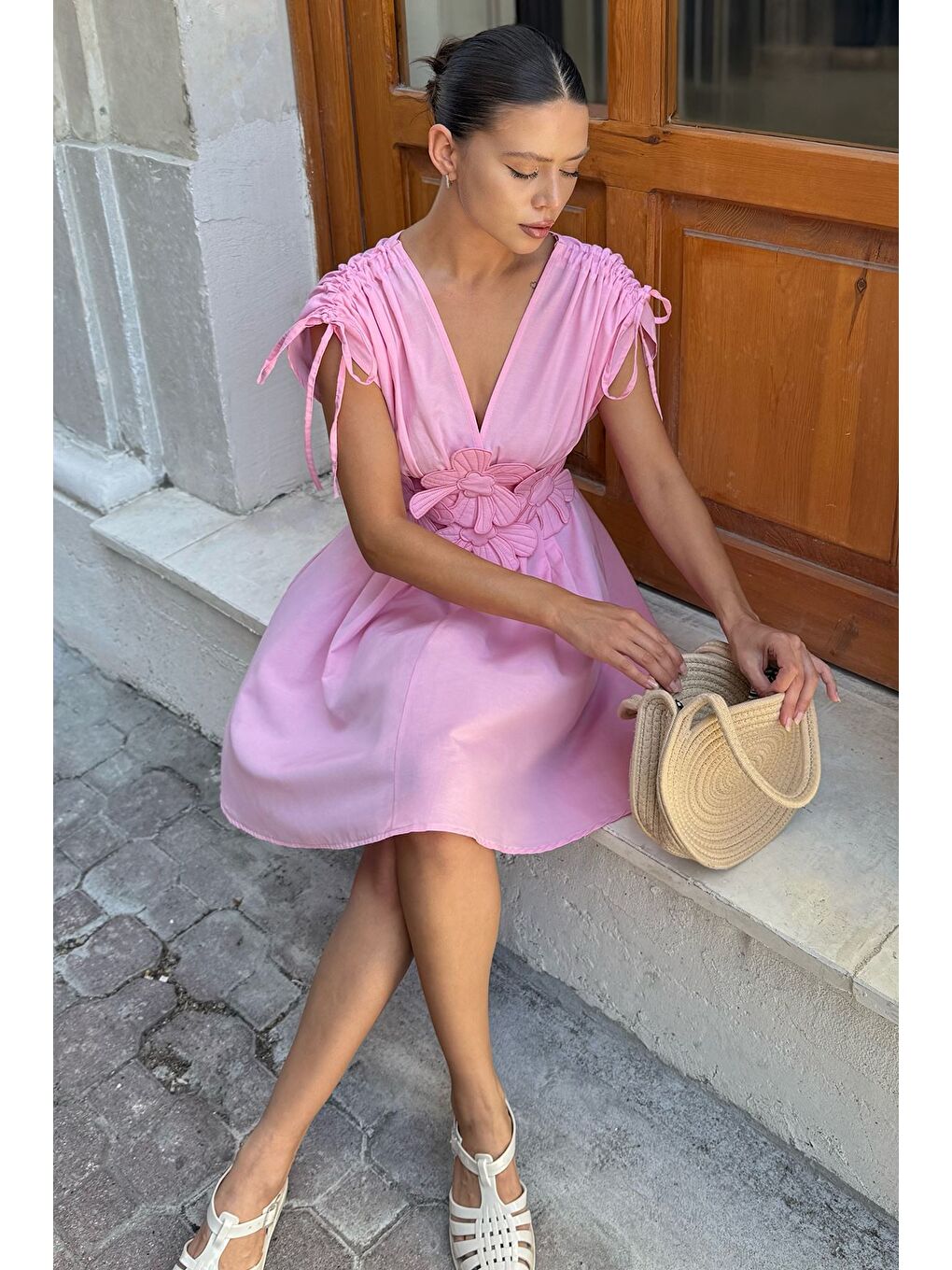 Pembe Papatya Aplikeli Kısa Elbise-1