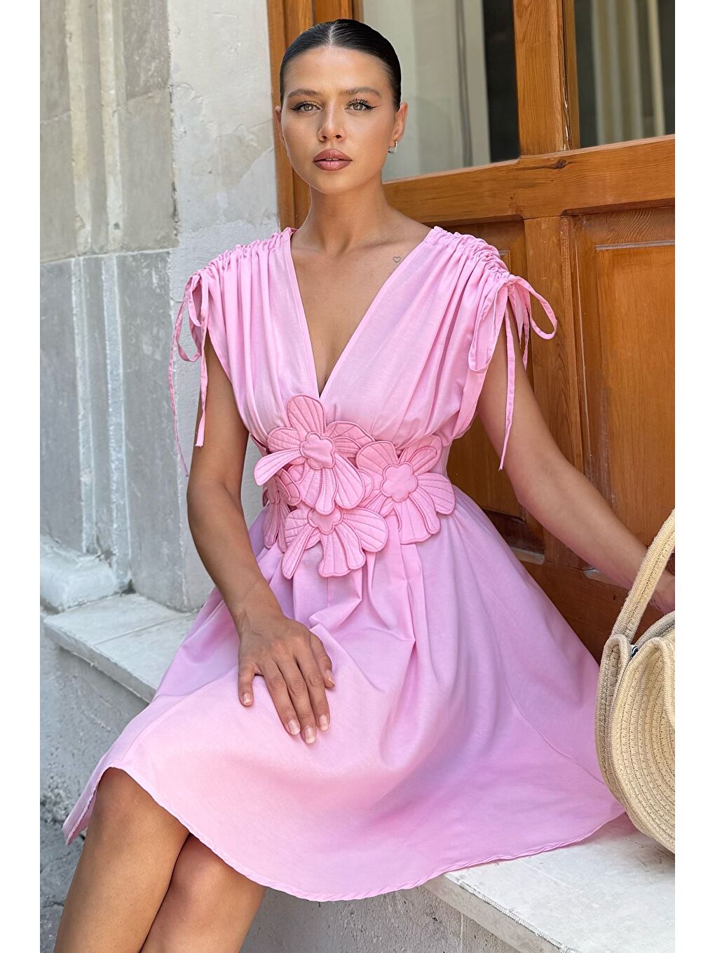 Pembe Papatya Aplikeli Kısa Elbise-2