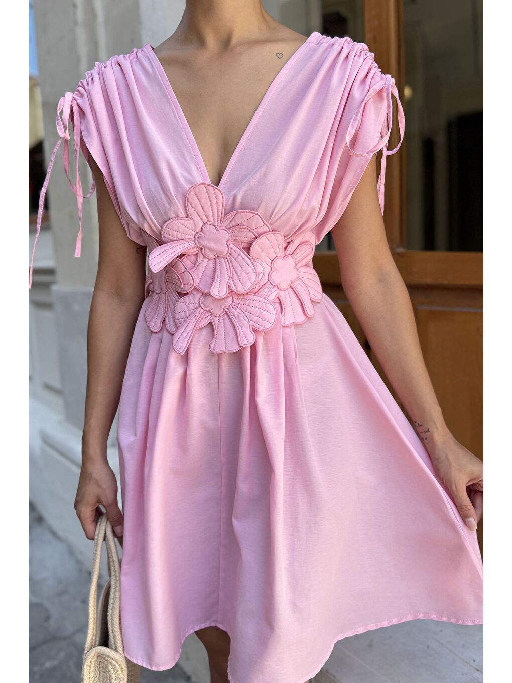 Pembe Papatya Aplikeli Kısa Elbise-3