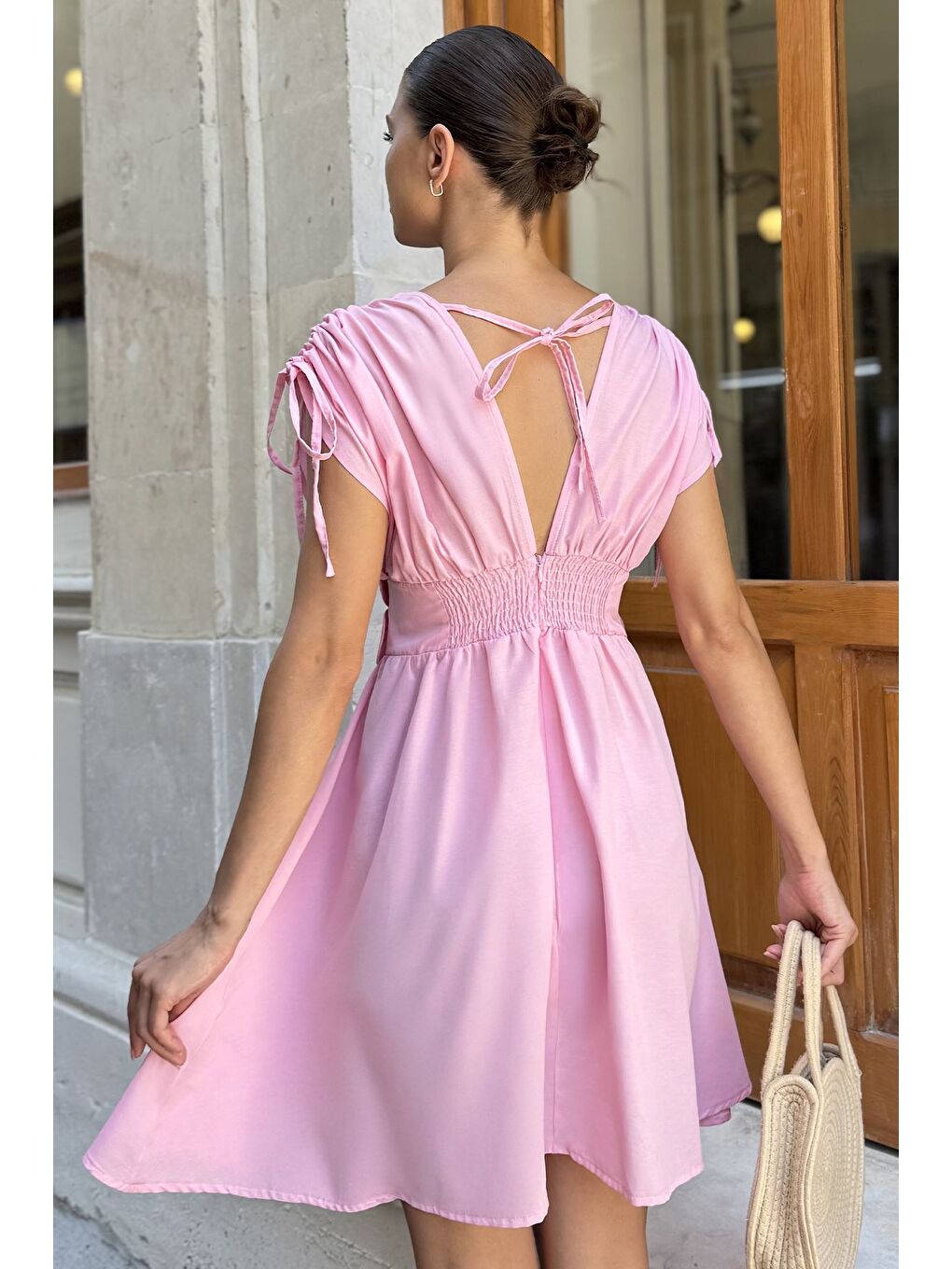 Pembe Papatya Aplikeli Kısa Elbise-5