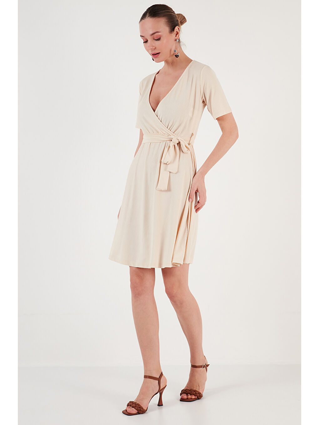 Gri Belden Bağlamalı Kruvaze Yaka Fitilli Kadın Elbise 5864505Y6-3