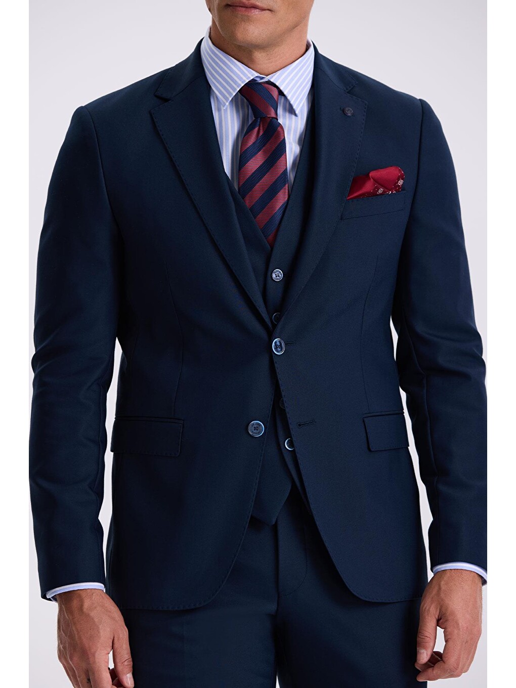 Lacivert Slim Fit Mono Yaka Çift Yırtmaçlı Yelekli Takım Elbise-2