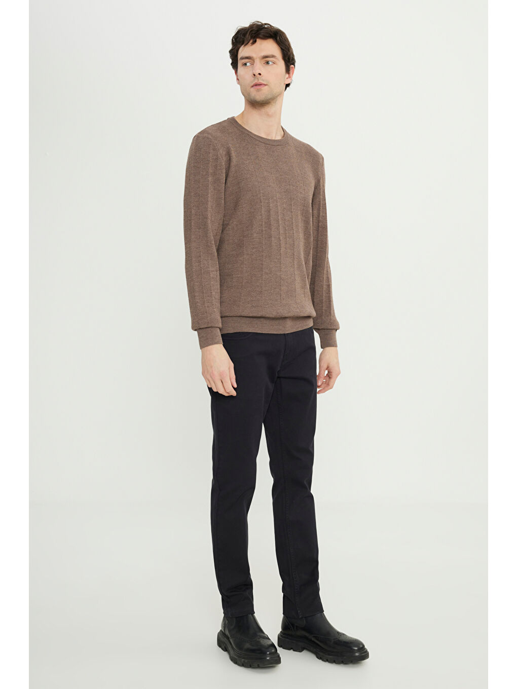 Erkek Kahverengi Yün Standart Fit Normal Kesim Bisiklet Yaka Jakarlı Triko Kazak-1