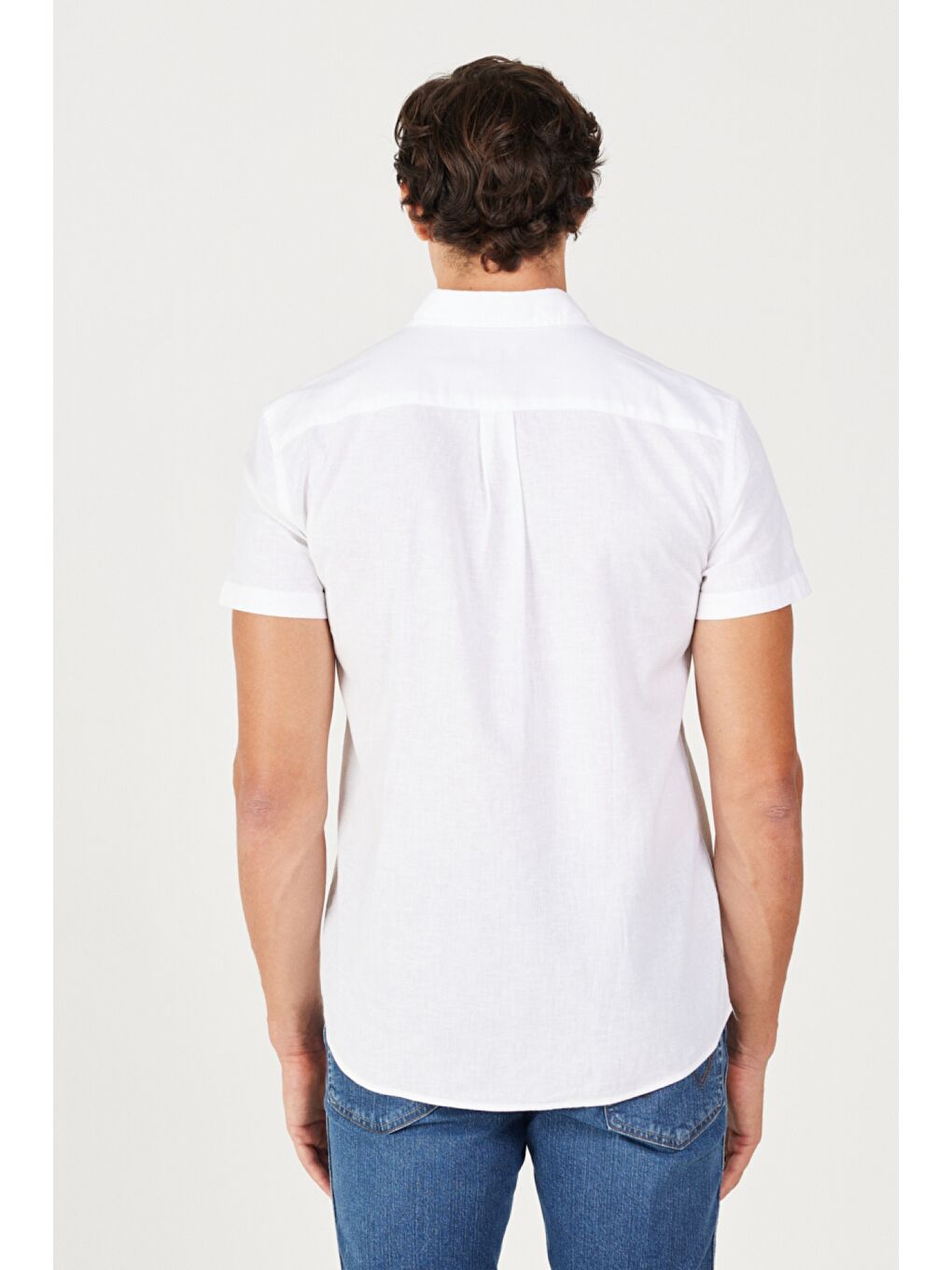 Beyaz Regular Fit Normal Kesim Kısa Kollu Düğmeli Yaka Keten Gömlek-5
