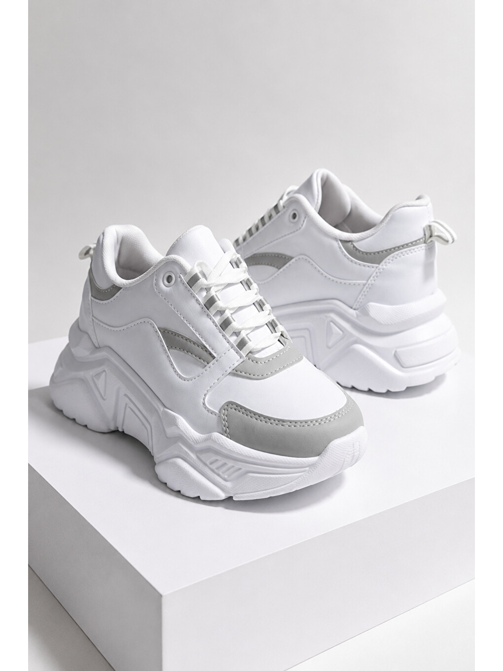 Beyaz Kadın, Kalın Tabanlı, Bağcıklı, Hafif, Günlük Spor Ayakkabı, Sneaker-3