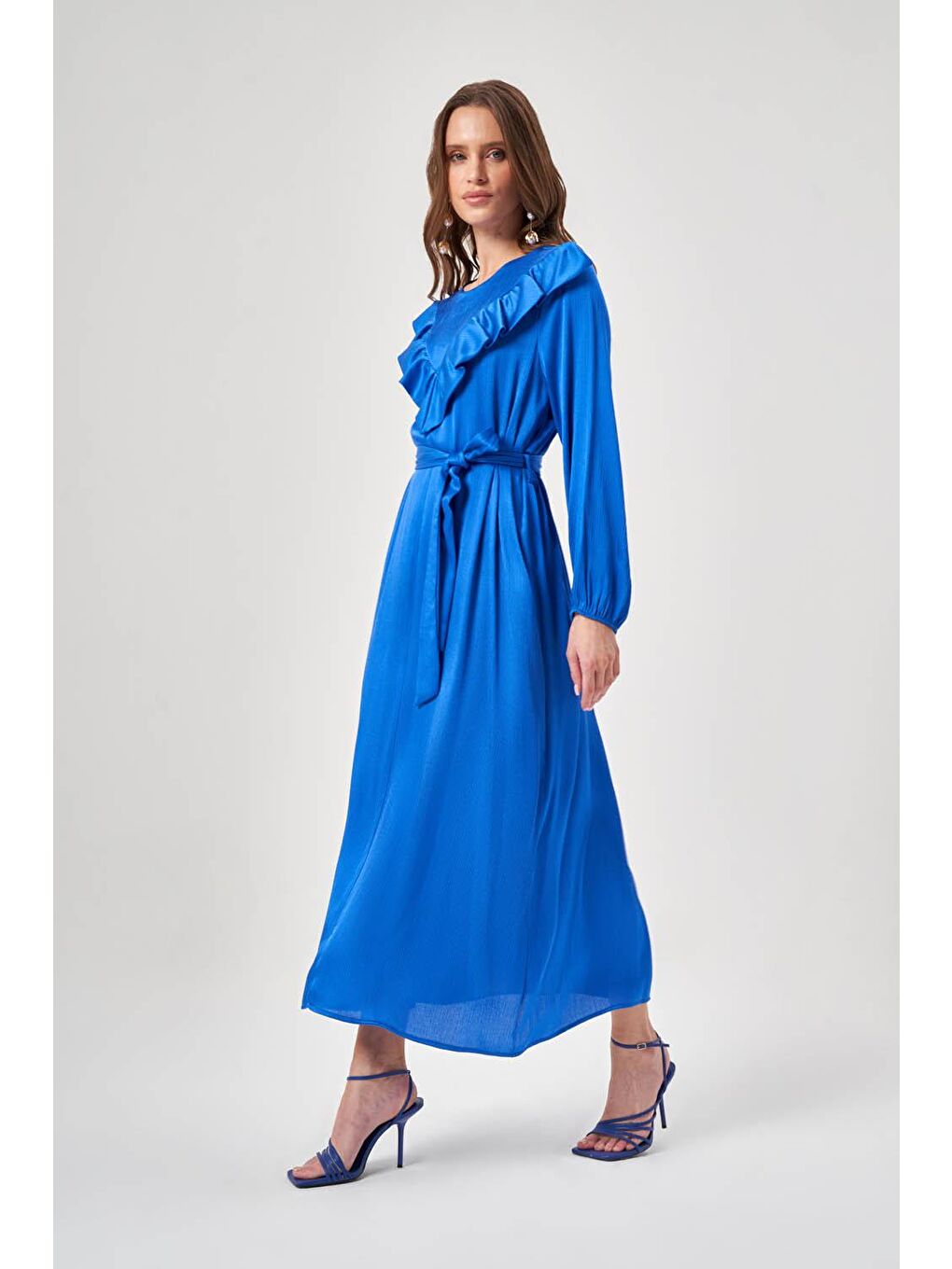 Önü Fırfırlı Uzun Mavi Elbise-1