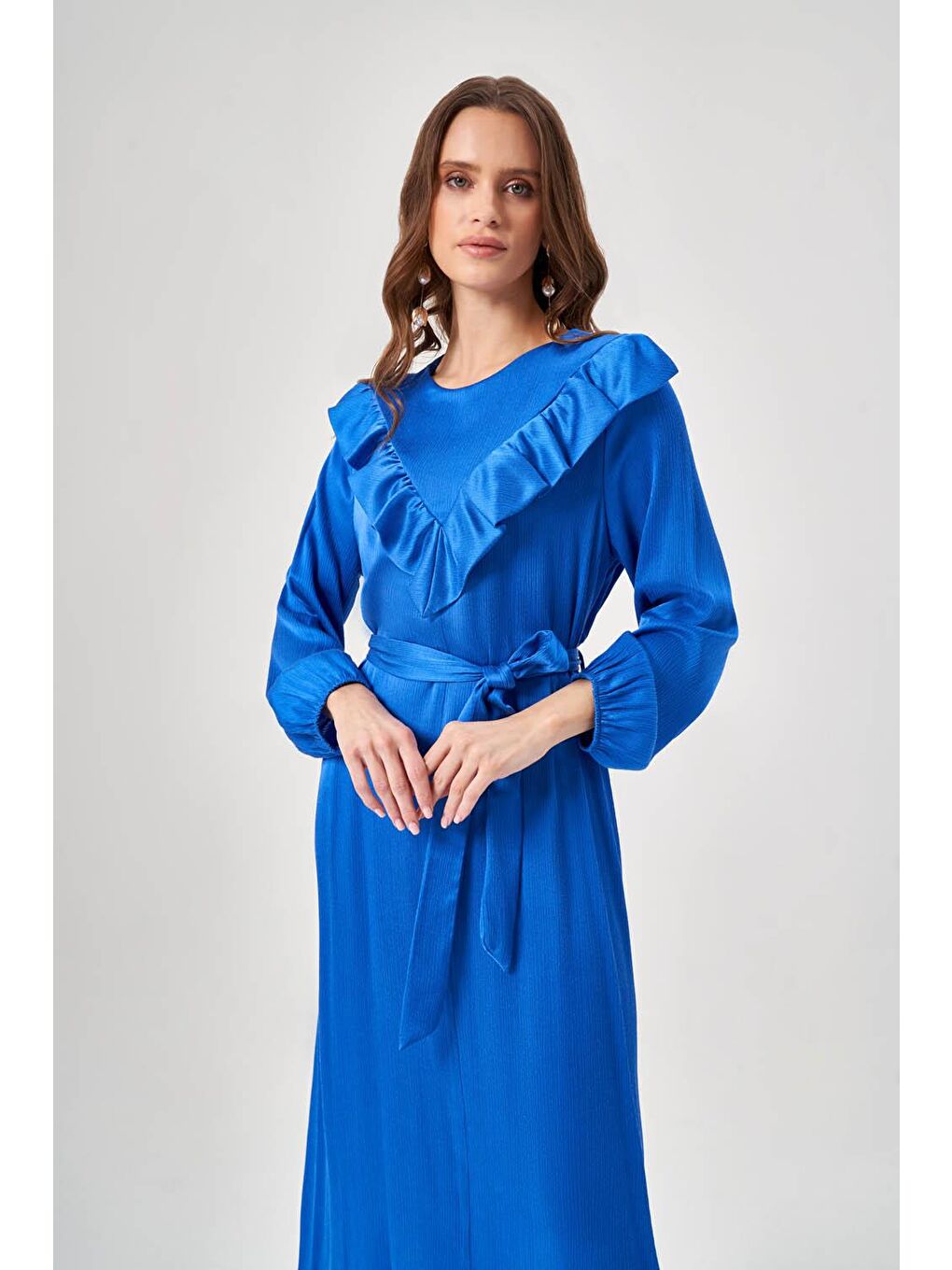 Önü Fırfırlı Uzun Mavi Elbise-2