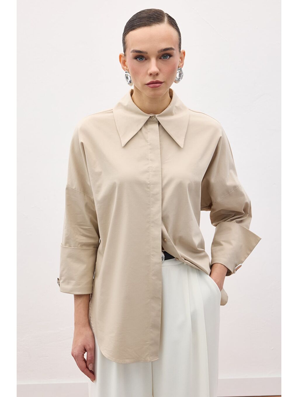 Düğme Detaylı Gömlek - Bej-4