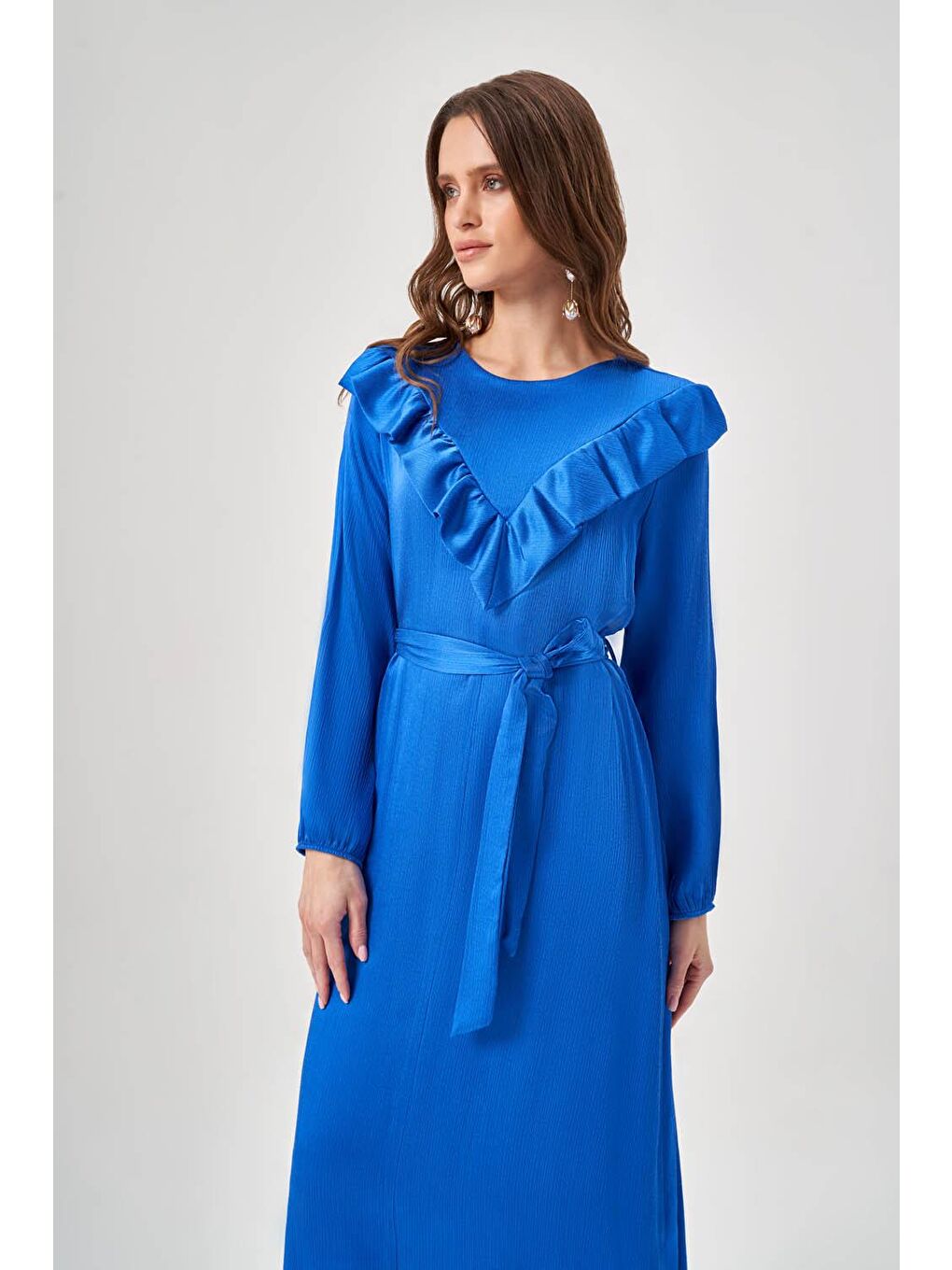 Önü Fırfırlı Uzun Mavi Elbise-3