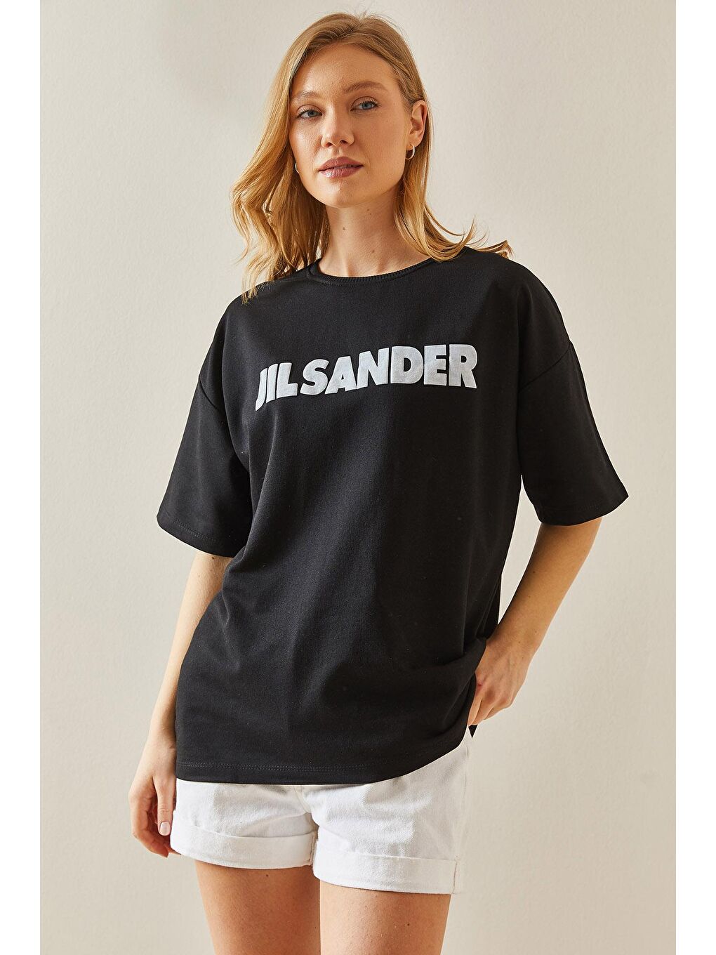 Siyah Bisiklet Yaka Önü Yazılı Oversize Tişört 5YXK1-47999-02-1