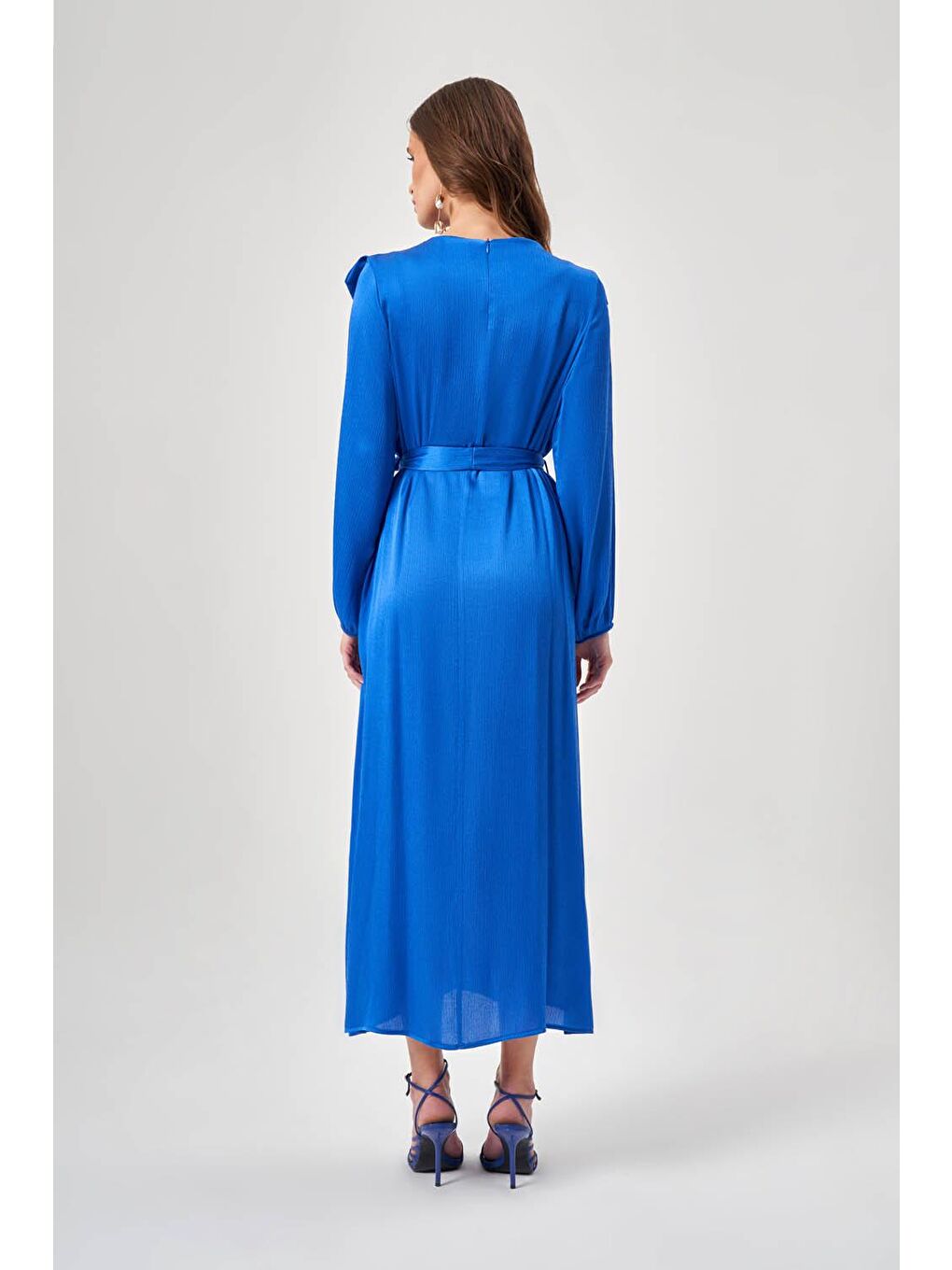 Önü Fırfırlı Uzun Mavi Elbise-4