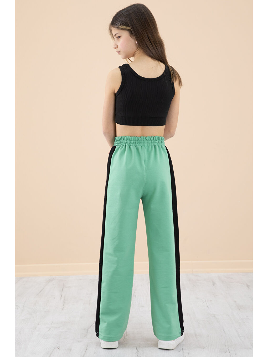 Yeşil Garnili Geniş Paça Kız Çocuk Beli Lastikli Eşofman Altı 20193-4