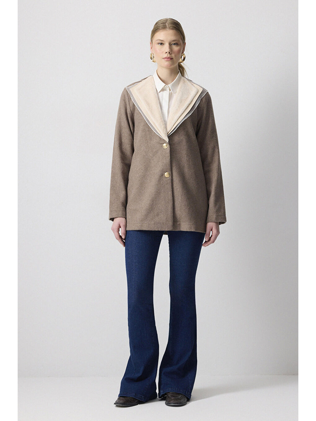 Bej Organze Yaka Kaşe Ceket