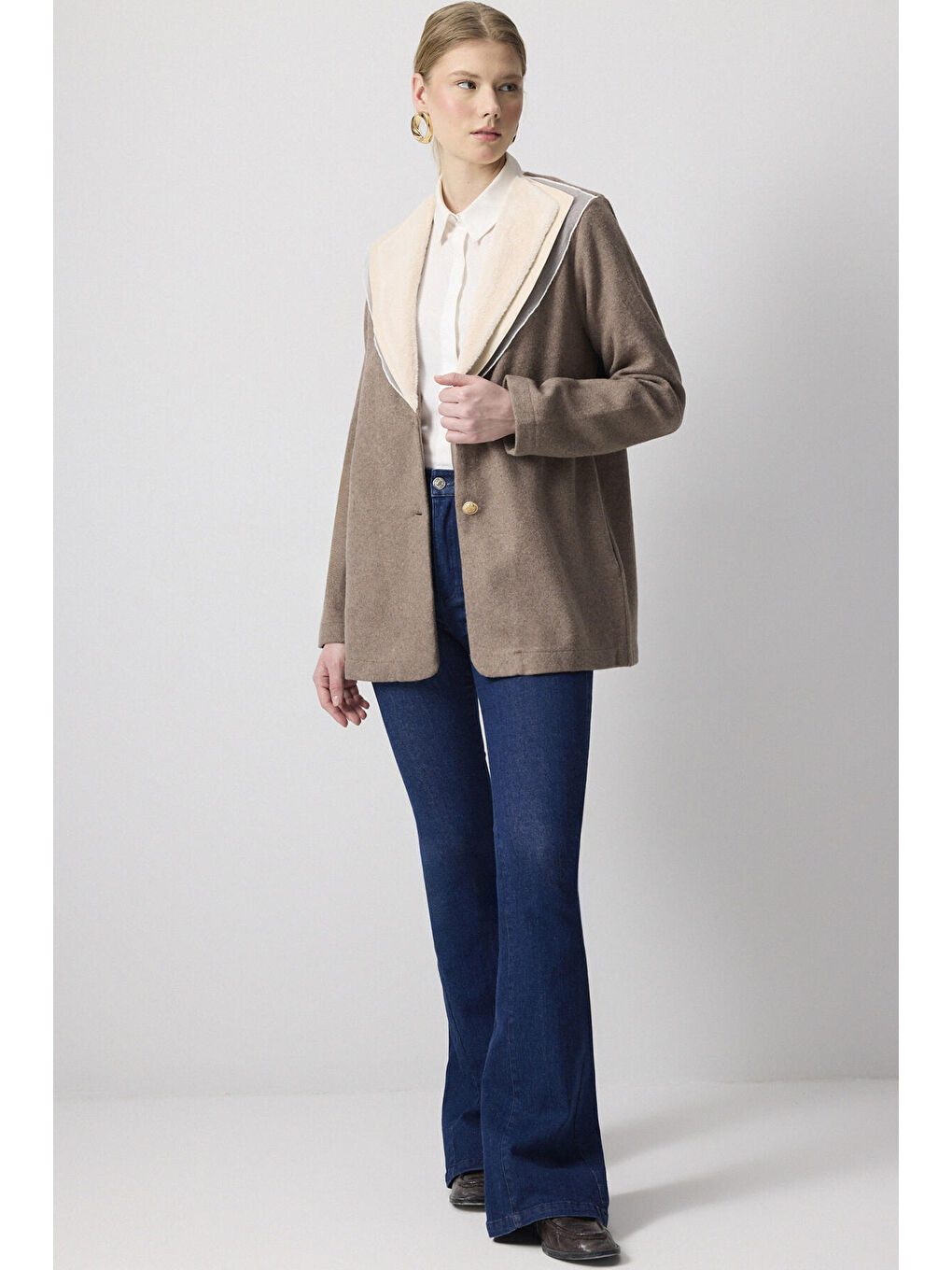 Bej Organze Yaka Kaşe Ceket-1