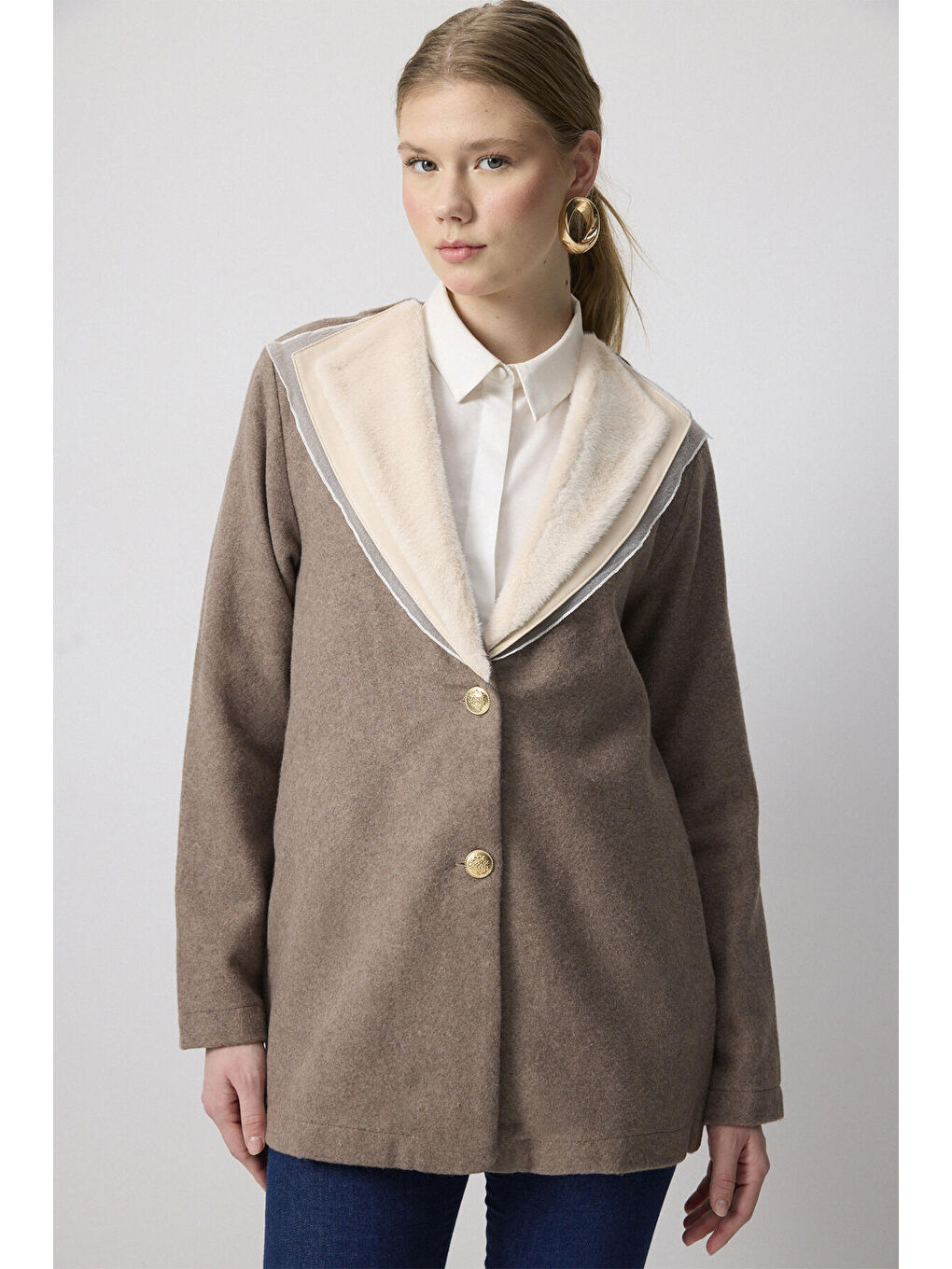 Bej Organze Yaka Kaşe Ceket-2