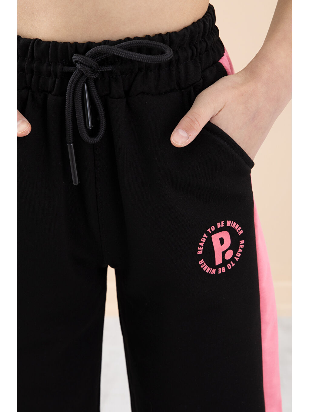 Siyah Garnili Geniş Paça Kız Çocuk Beli Lastikli Eşofman Altı 20198-1