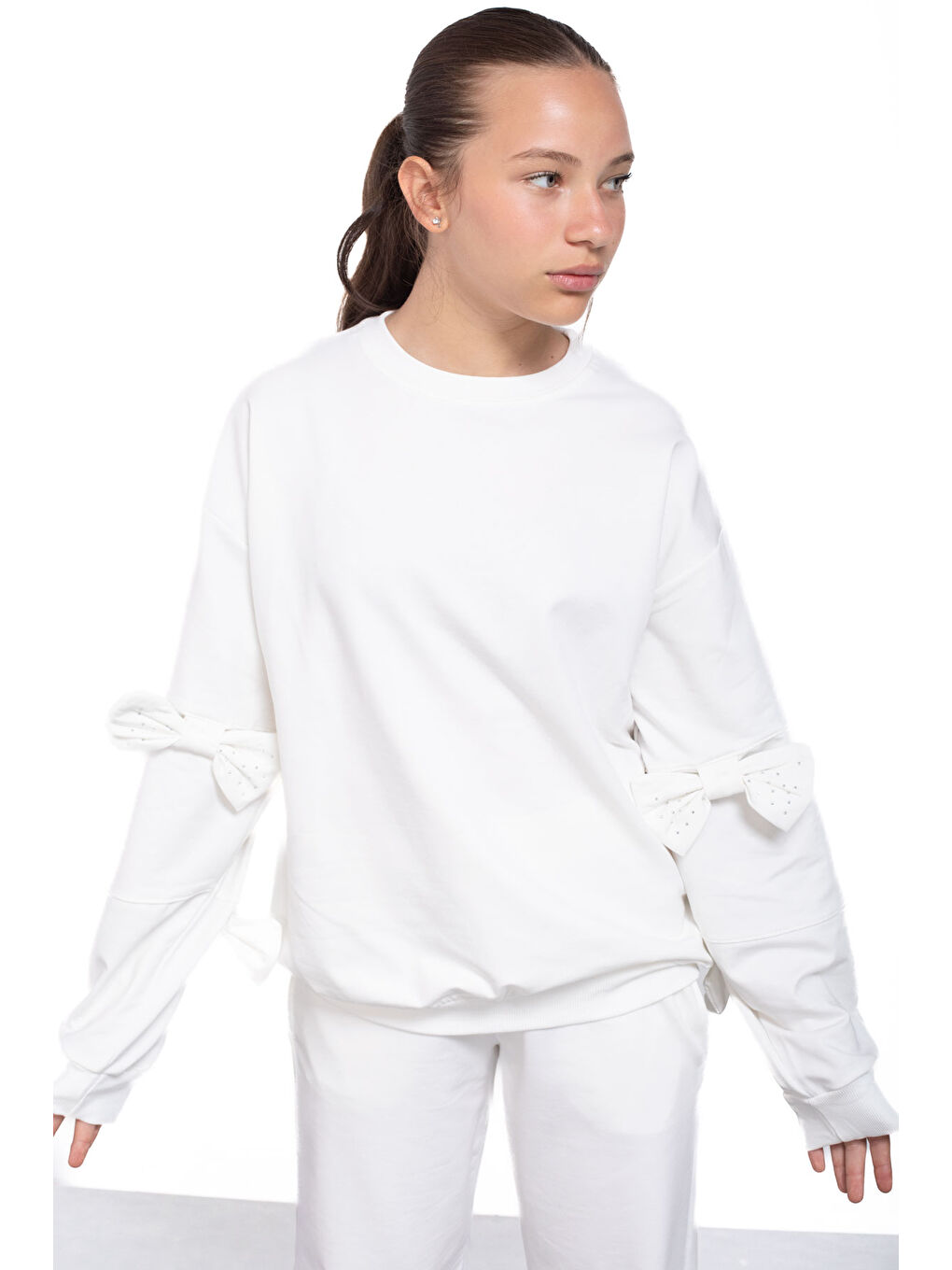 Ekru Yırtmaçlı Paça Fiyonk Detaylı Kız Çocuk 2li Eşofman Takımı 21213-1