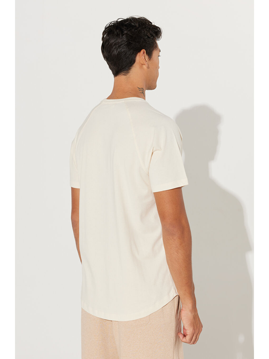 Erkek Ekru Long Fit Bisiklet Yaka %100 Pamuk Kısa Kollu Tişört-6