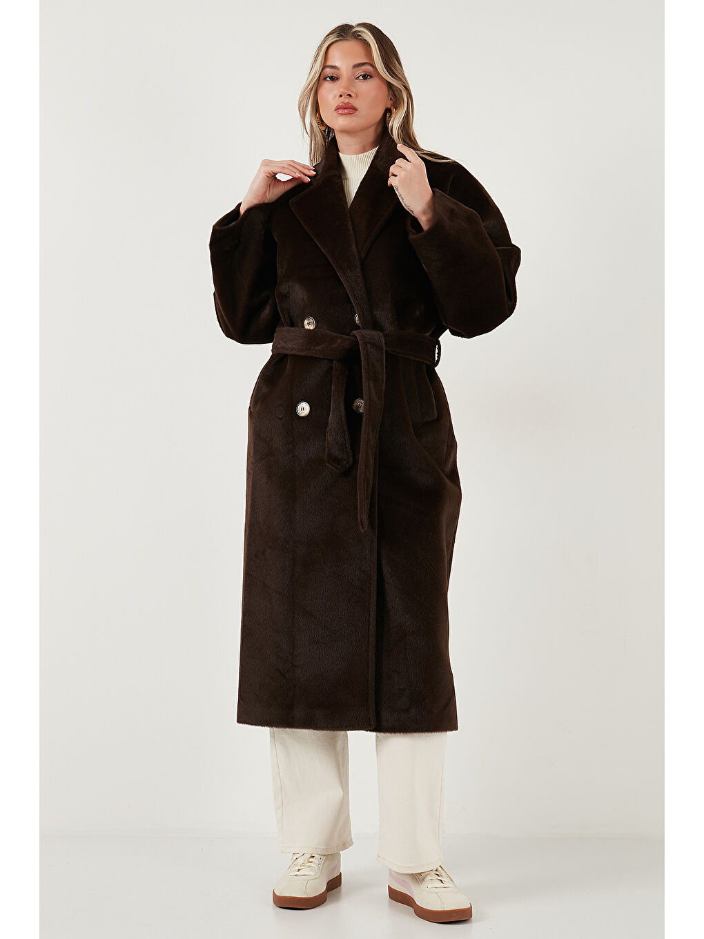 Kahverengi Oversize Kruvaze Yaka Yumuşak Dokulu Uzun Trençkot 6839610-1