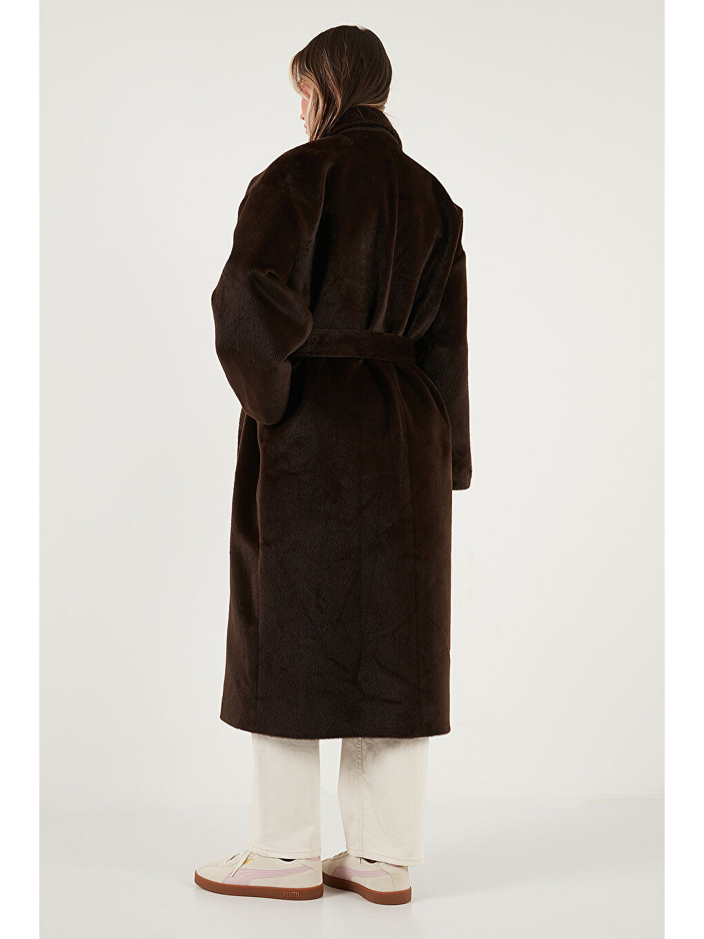 Kahverengi Oversize Kruvaze Yaka Yumuşak Dokulu Uzun Trençkot 6839610-6